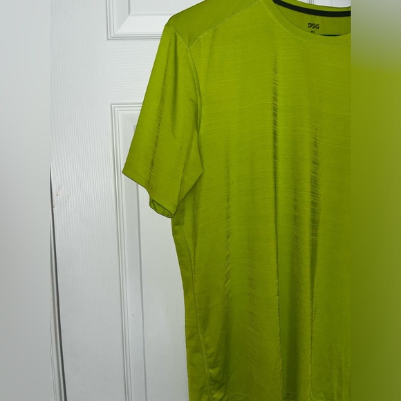 DSG workout top - Picture 2 of 5